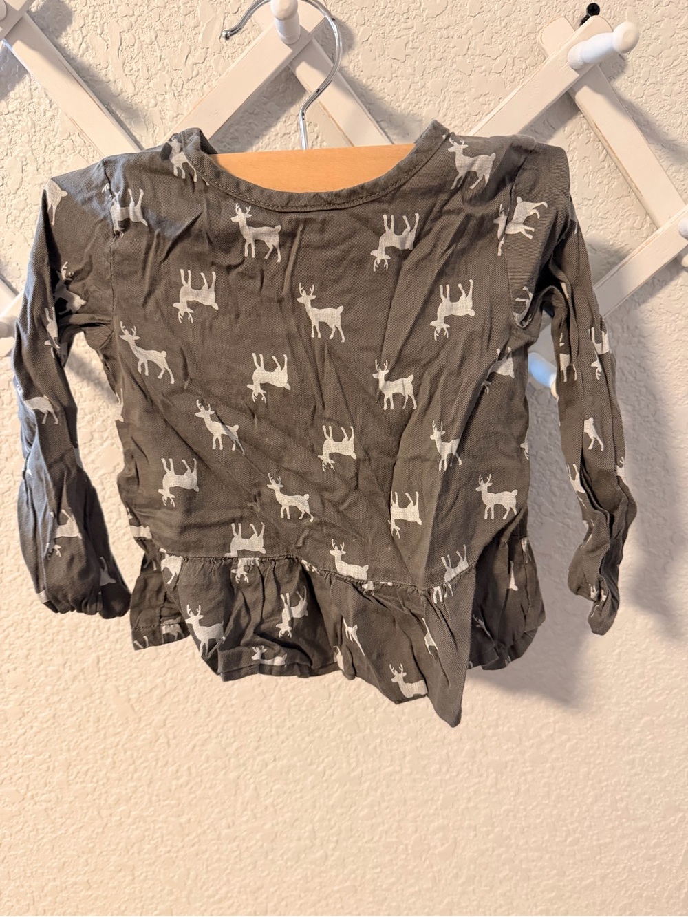 Carter's Gray Long-Sleeve Deer Print Peplum Top with matching skirt